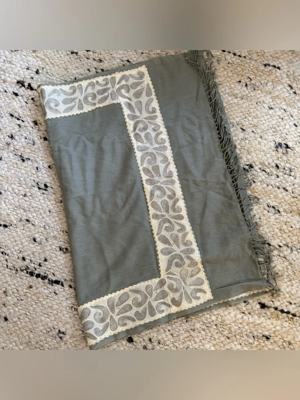 Kashmiri Pashmina scarf shawl green 26.5”x76”